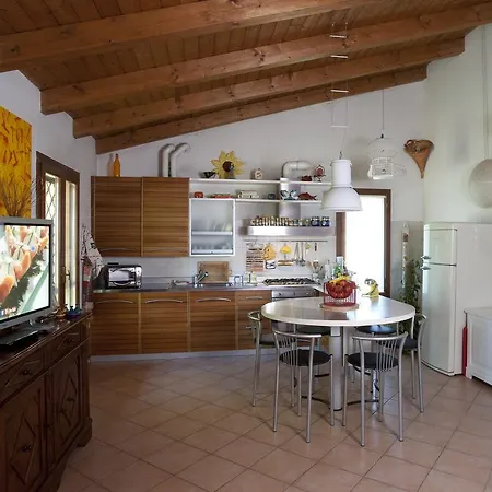 アパート Elena Paternoster サン・ラッザロ・ディ・サーヴェナ